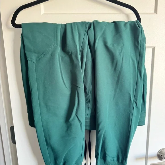 FIGS Scrubs Set Green Technical Collection Top L Bottom XL Jogger Pants - Picture 7 of 9